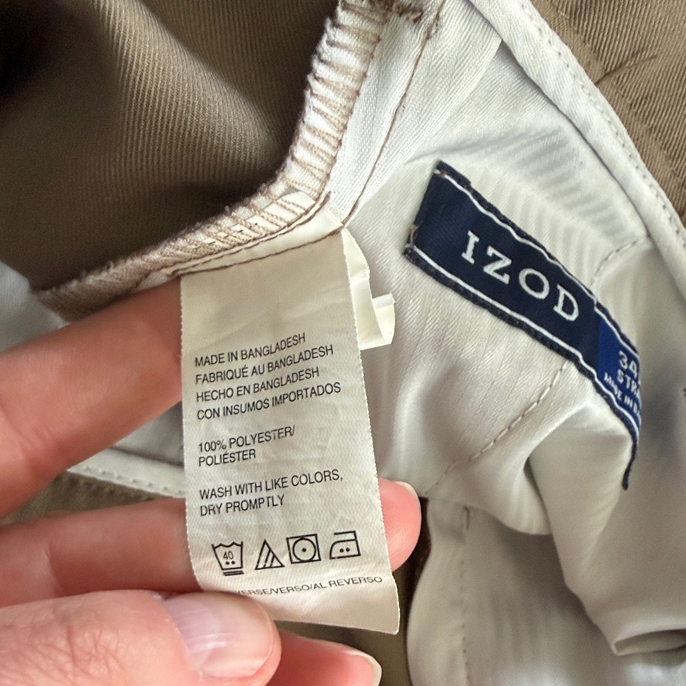 Izod Men's Khaki Flat-Front Chinos in Taupe - Picture 4 of 7